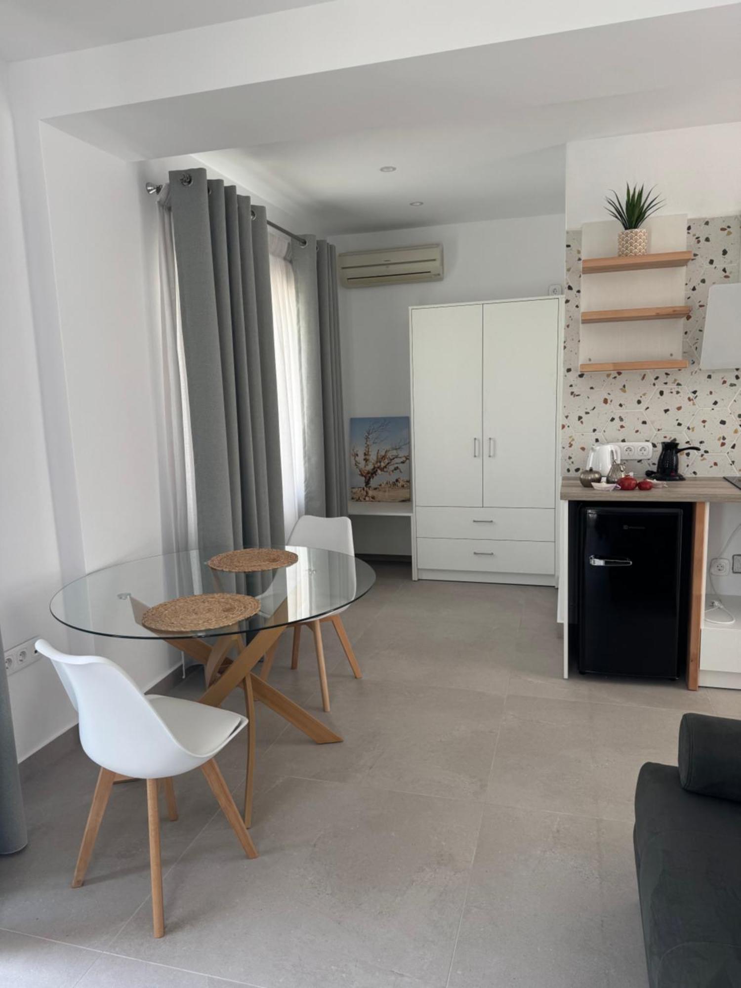 Podotas Group Hotel Kamares  Bagian luar foto
